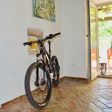 Ana Holiday home Nedescina